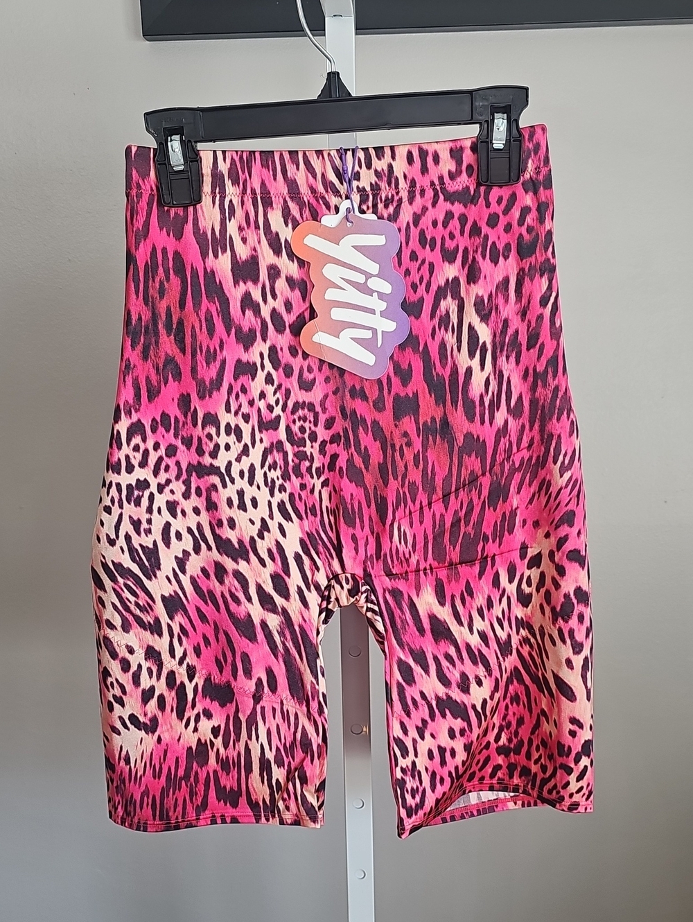 YITTY Pink Leopard Print Athletic Bike Shorts